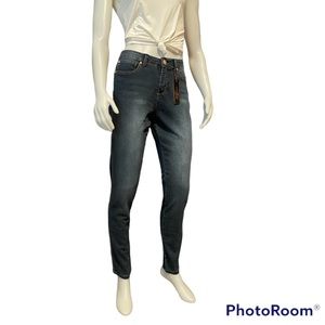 NWT Celebrity Gold Jeans Size 8